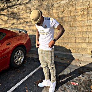 Meet your Posher, Quint